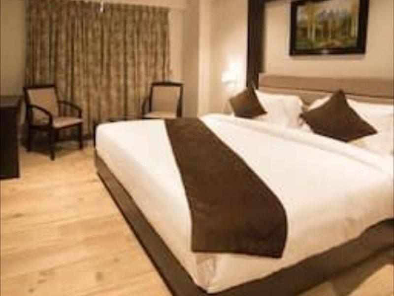 Hotel Virgo Sumeru Bhavnagar Bagian luar foto